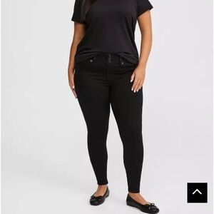 Torrid black Super Soft jeggings Size 16T
